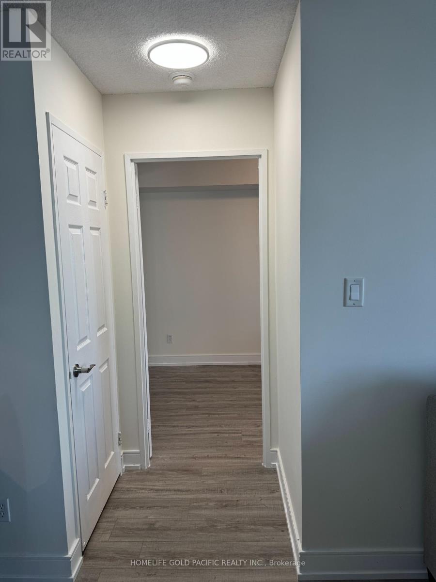 Photo 15 of 1716 28 Empress Avenue, Toronto ON