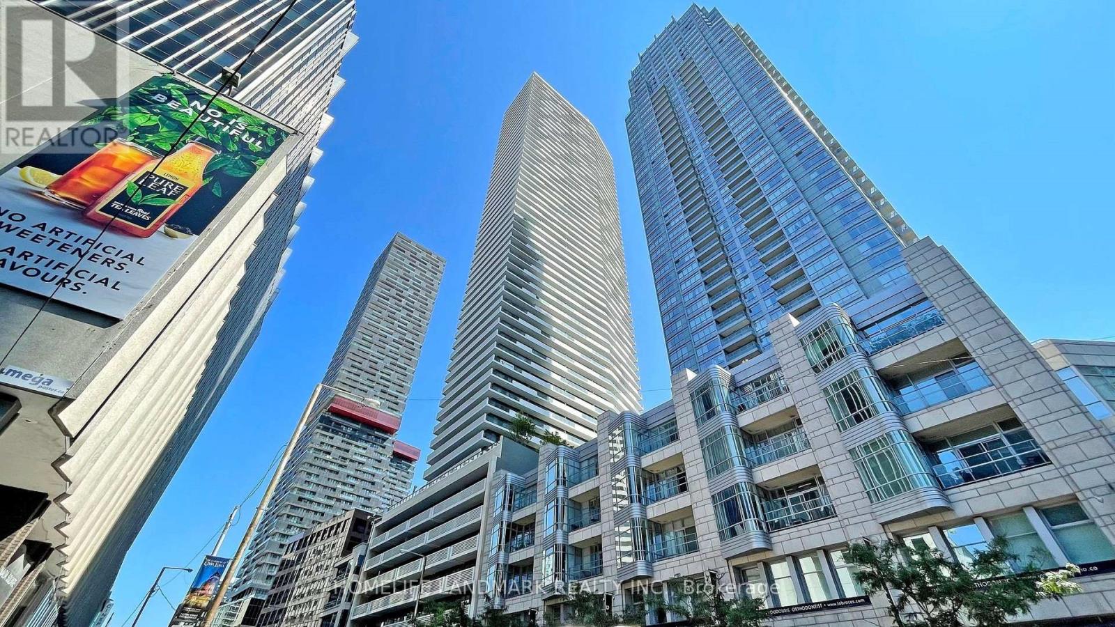 Photo 1 of 2304 2221 Yonge Street, Toronto ON