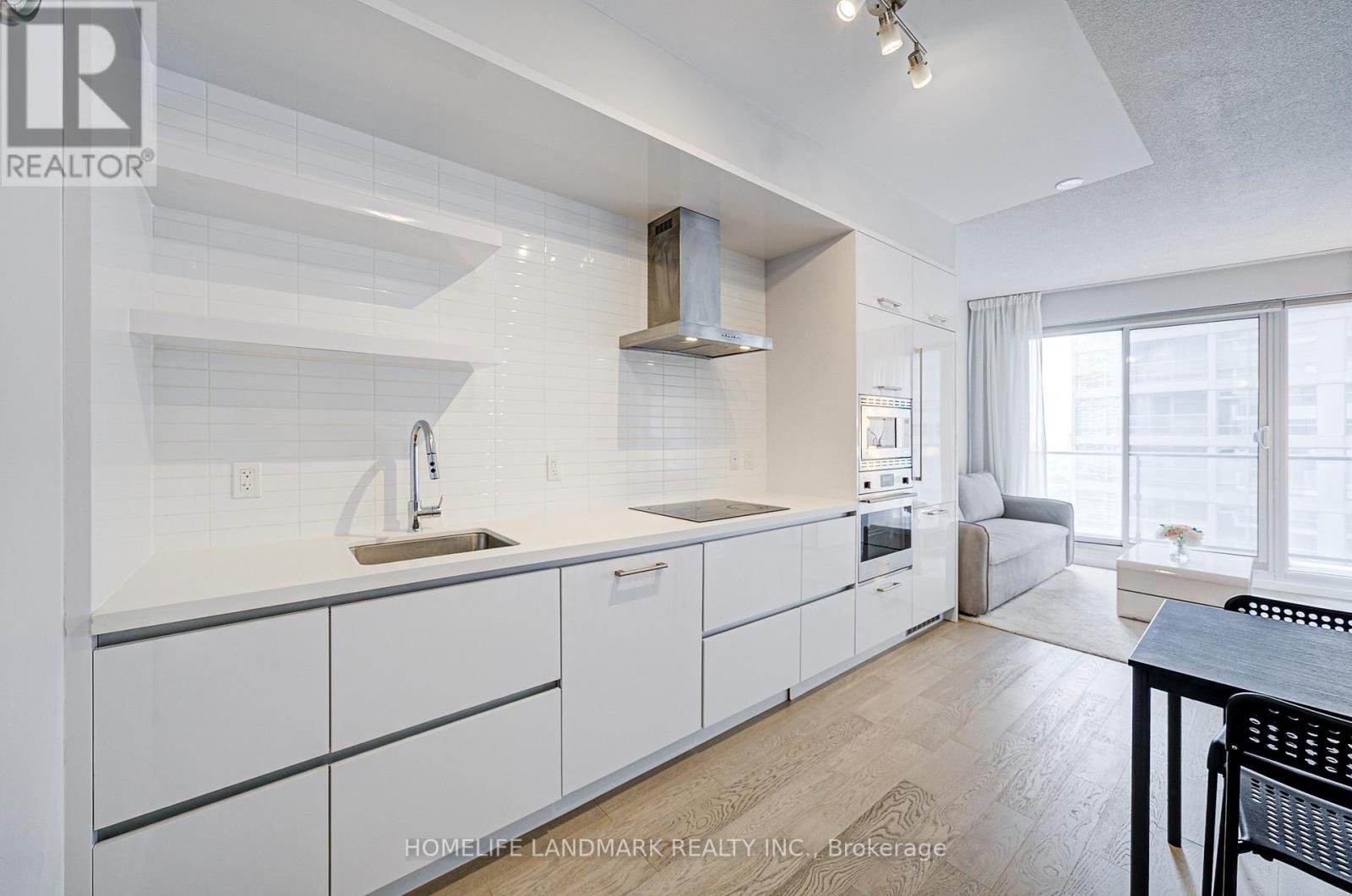 Photo 16 of 2304 2221 Yonge Street, Toronto ON