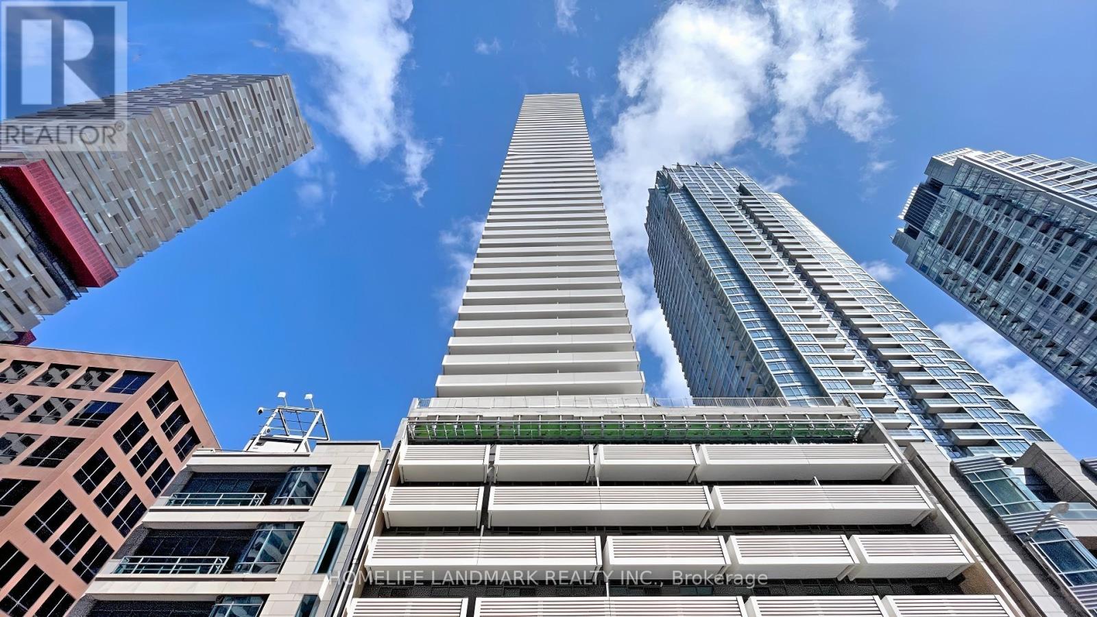 Photo 2 of 2304 2221 Yonge Street, Toronto ON