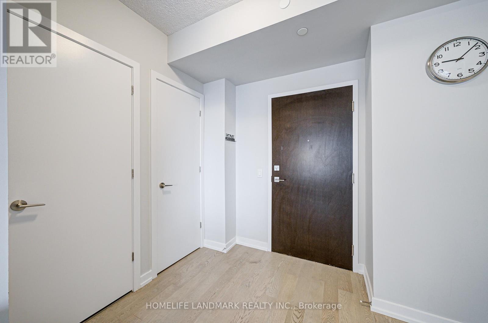 Photo 7 of 2304 2221 Yonge Street, Toronto ON