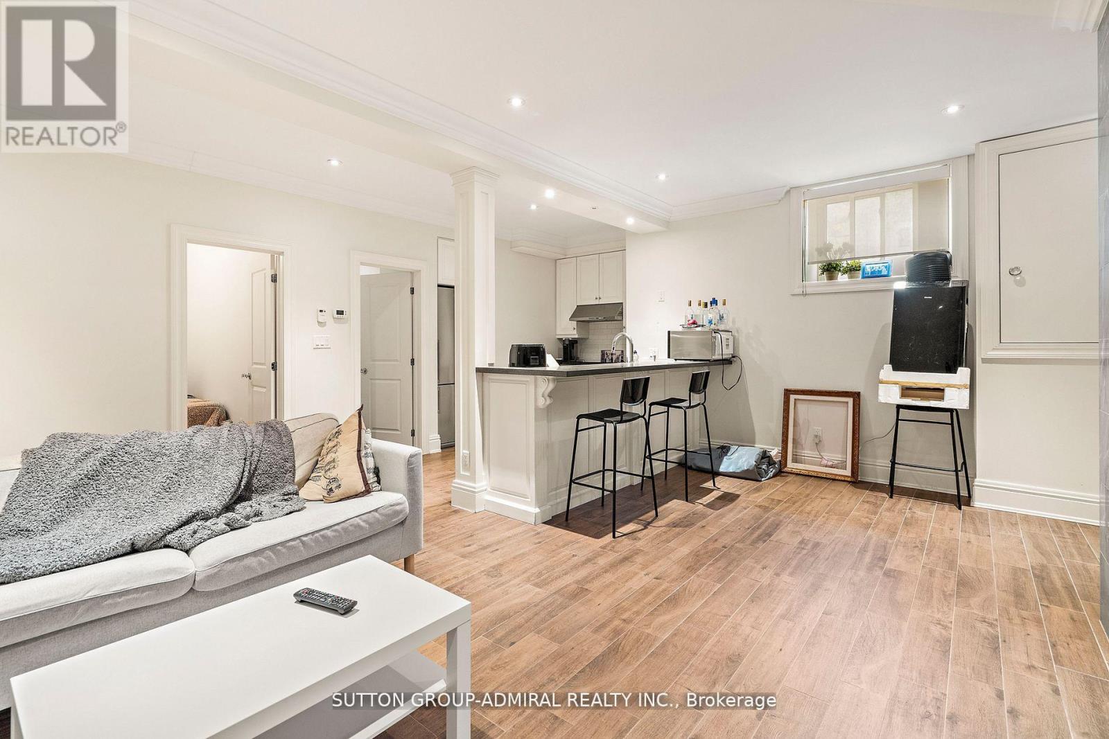 Photo 9 of 15 Highbourne Road, Toronto ON