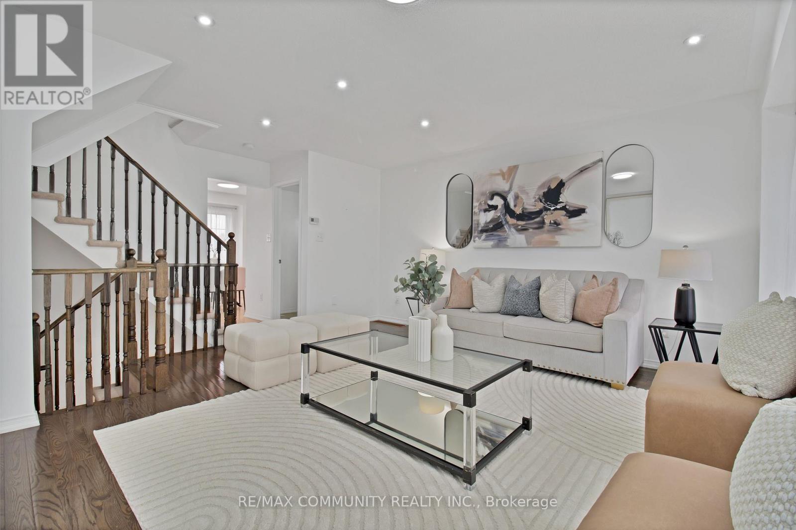 Photo 2 of 431 Rossland Road E, Ajax ON