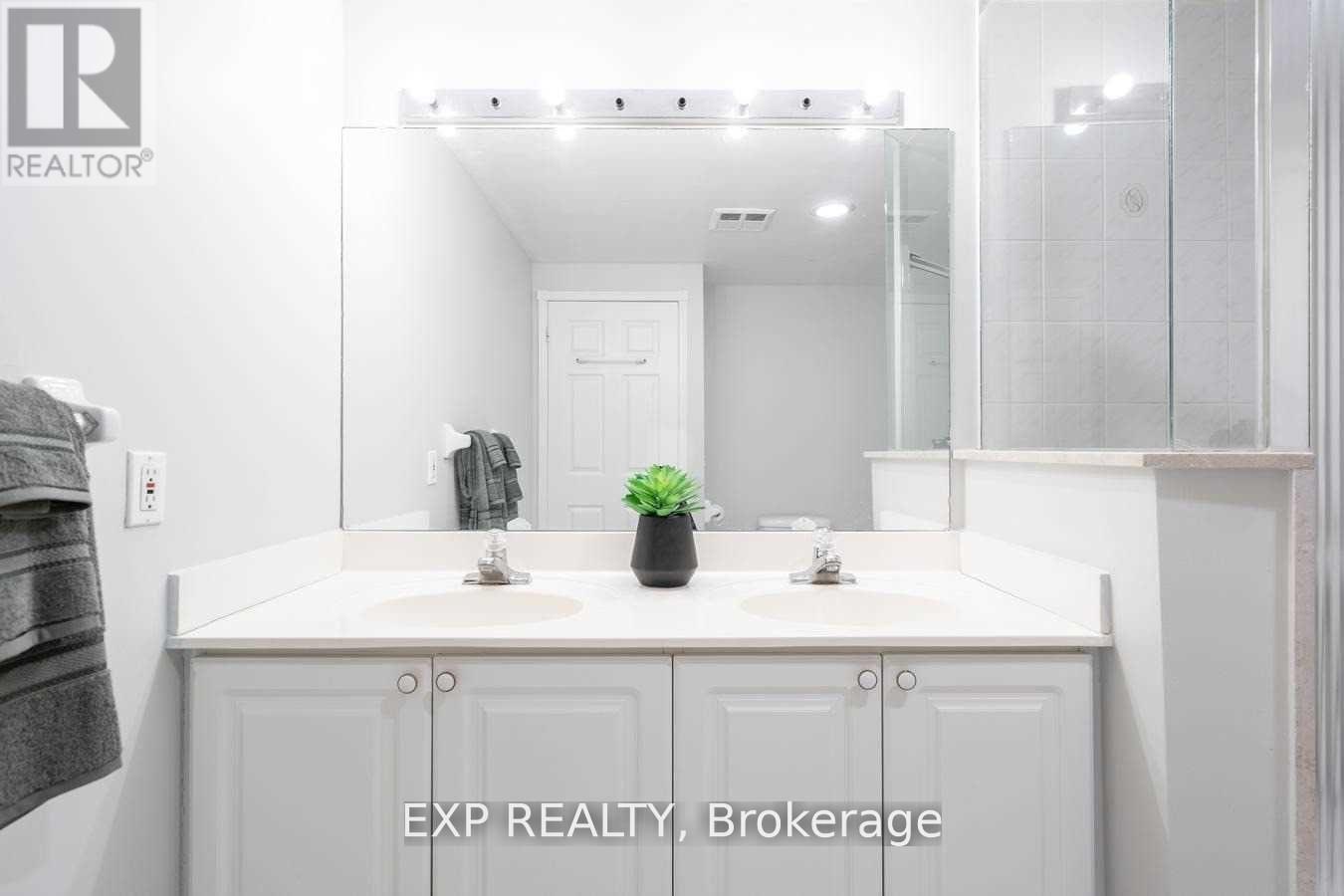 Photo 15 of 624 188 Bonis Avenue, Toronto ON
