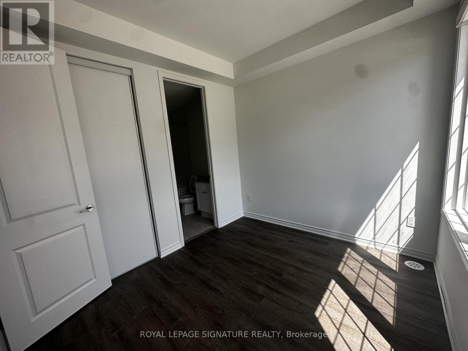 Photo 15 of 9 1259 Lily Crescent, Milton ON