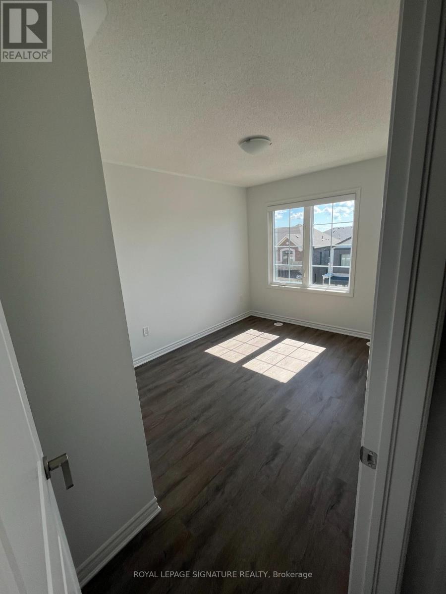 Photo 6 of 10 1259 Lily Crescent, Milton ON