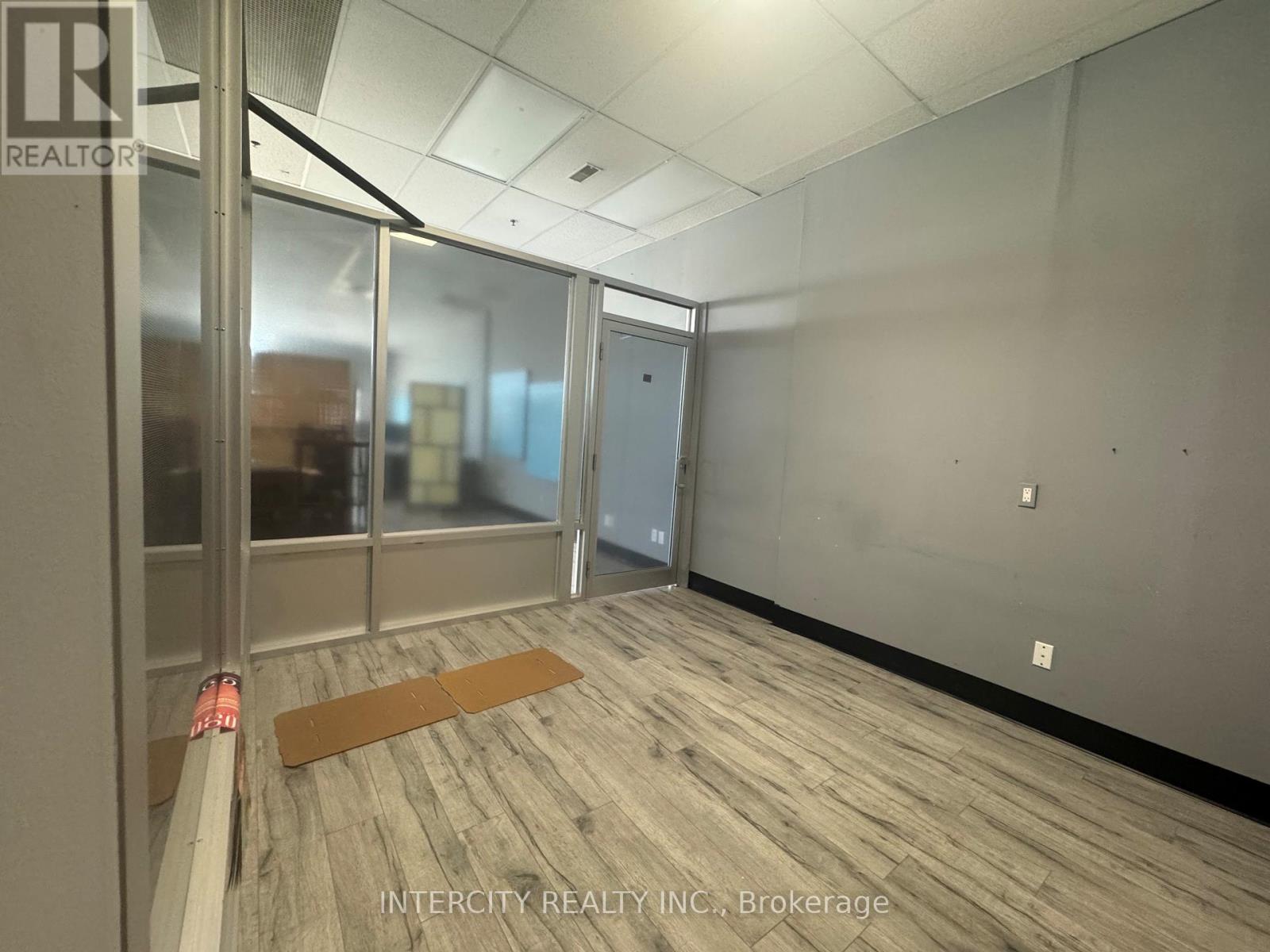 Photo 9 of 9 2100 Steeles Avenue, Vaughan ON