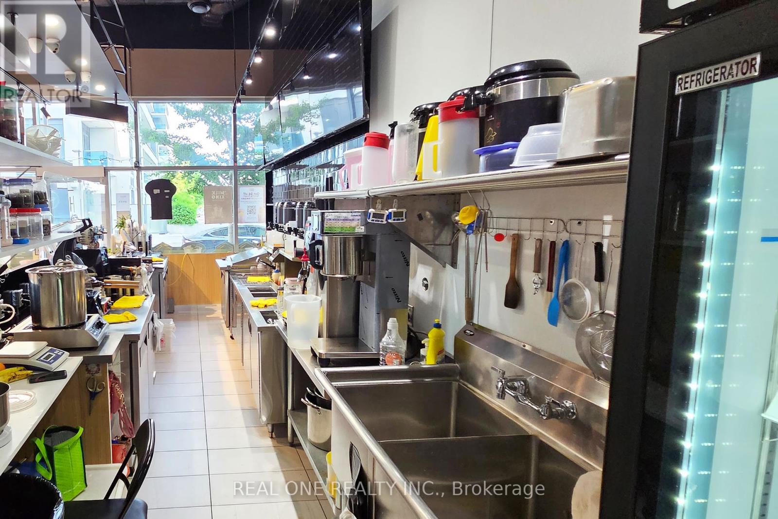 Photo 3 of 101 7163 Yonge Street, Markham ON