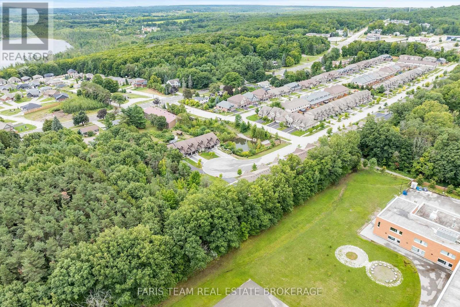Photo 8 of 940 Cook Drive, Midland ON