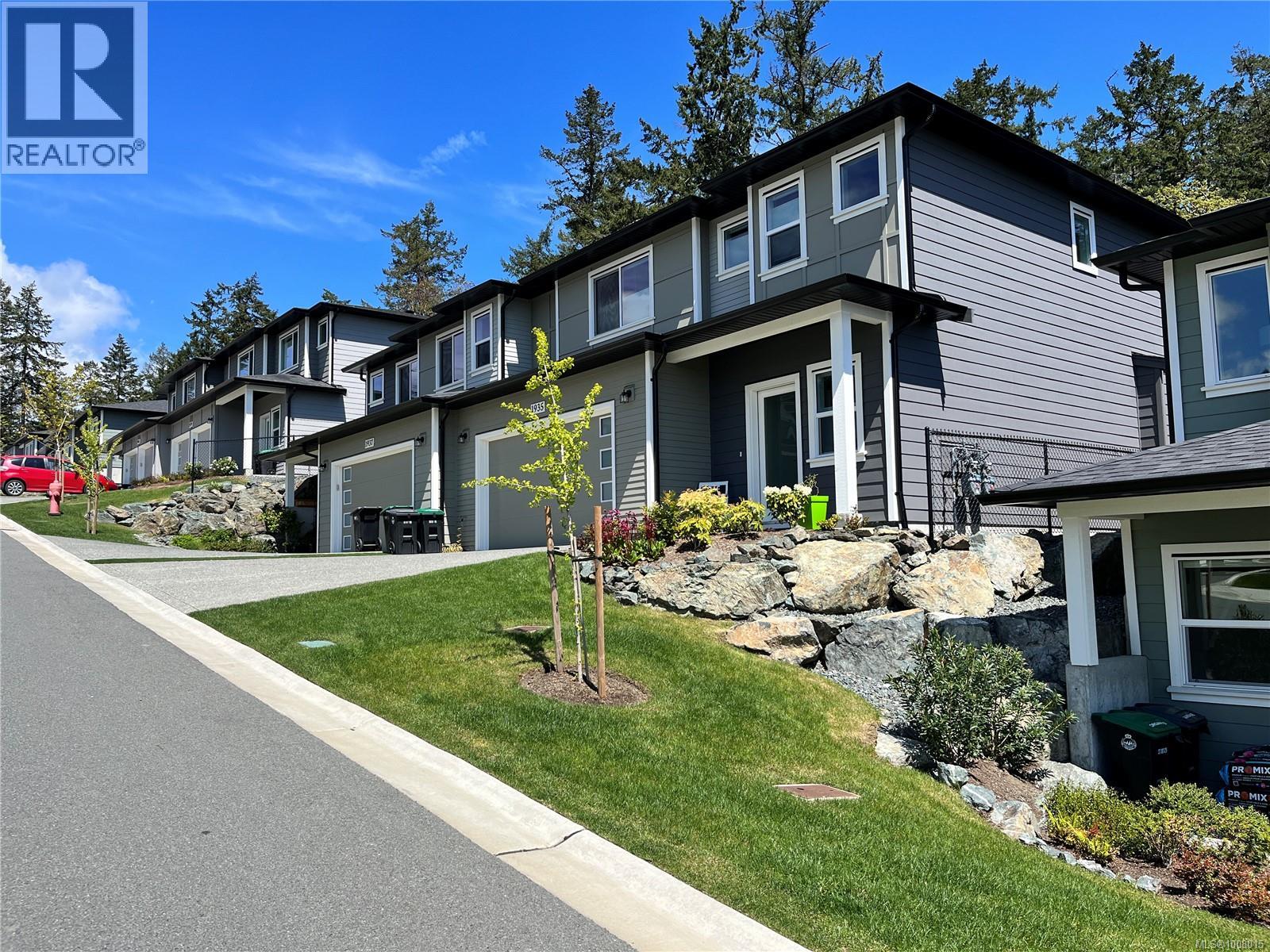 Photo 19 of 2011 West Park Lane, View Royal BC