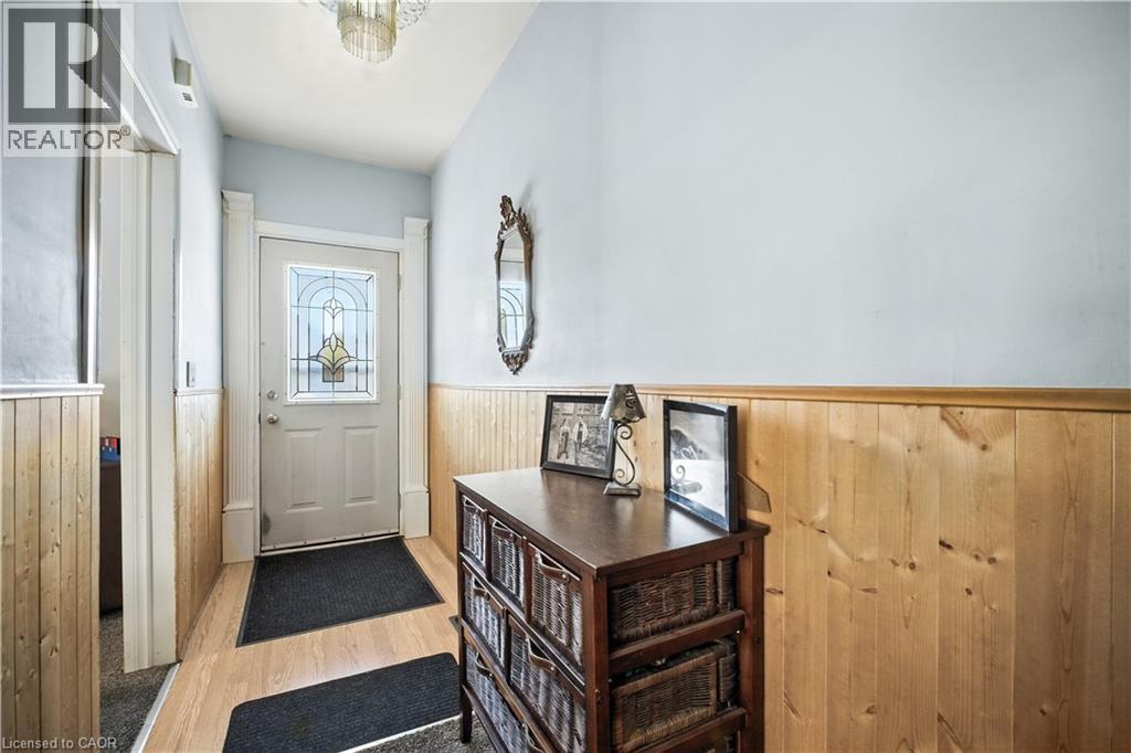 Photo 2 of 16 Albemarle Street, Hamilton ON