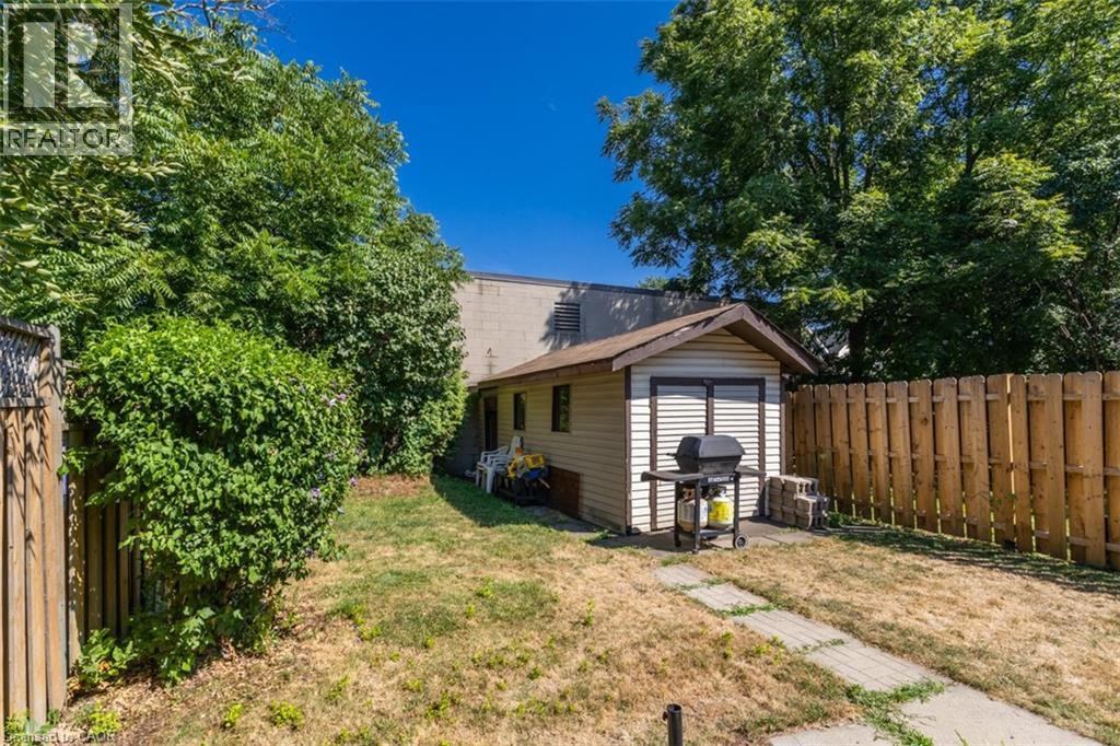Photo 23 of 16 Albemarle Street, Hamilton ON
