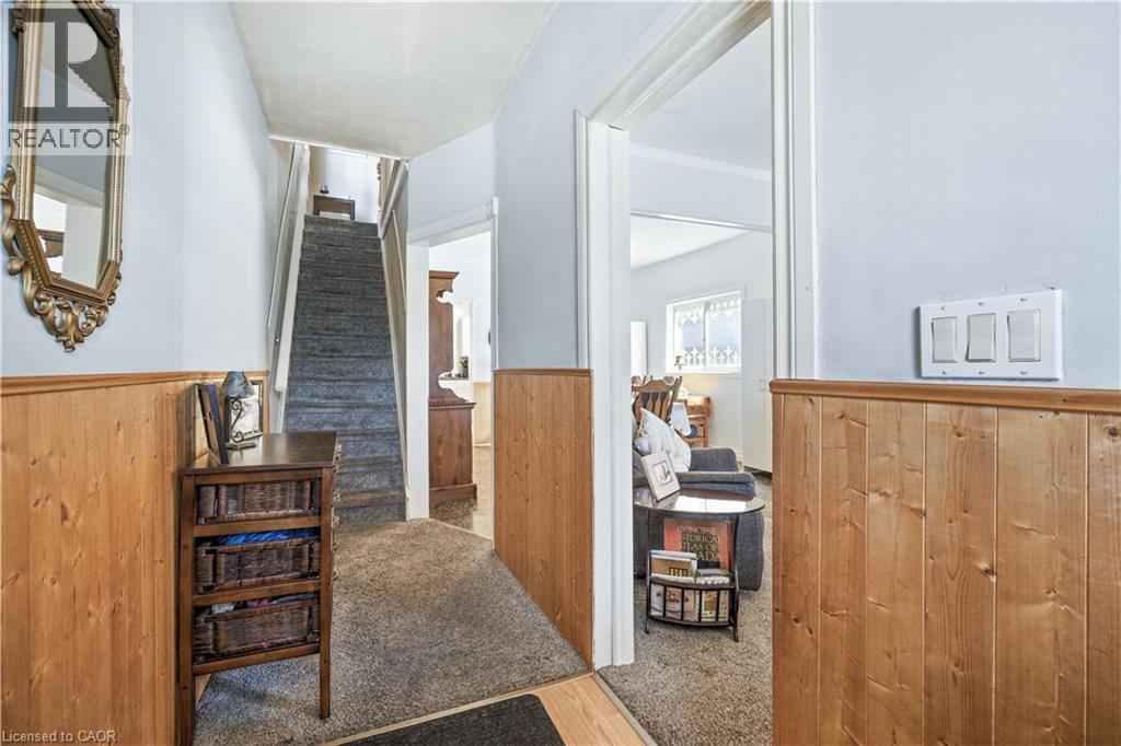 Photo 3 of 16 Albemarle Street, Hamilton ON