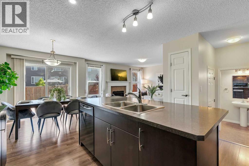 Photo 17 of 147 Osborne Rise Sw, Airdrie AB