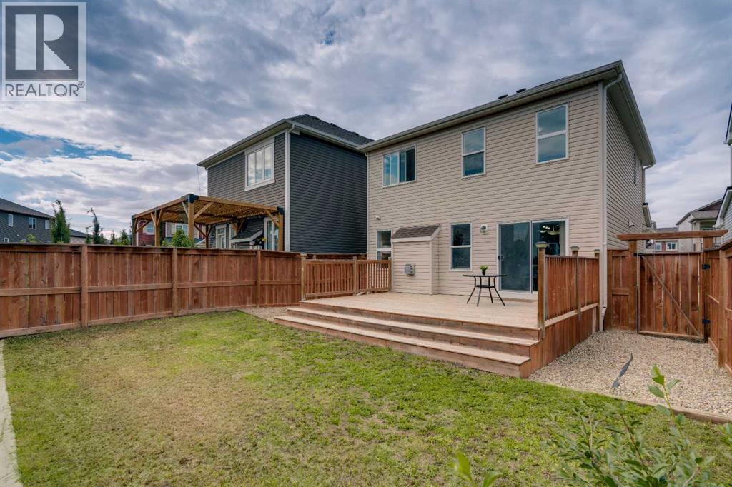 Photo 4 of 147 Osborne Rise Sw, Airdrie AB