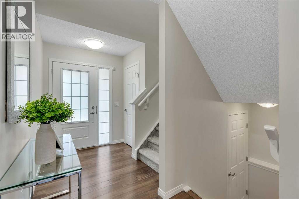 Photo 6 of 147 Osborne Rise Sw, Airdrie AB