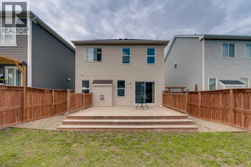 Photo 5 of 147 Osborne Rise Sw, Airdrie AB