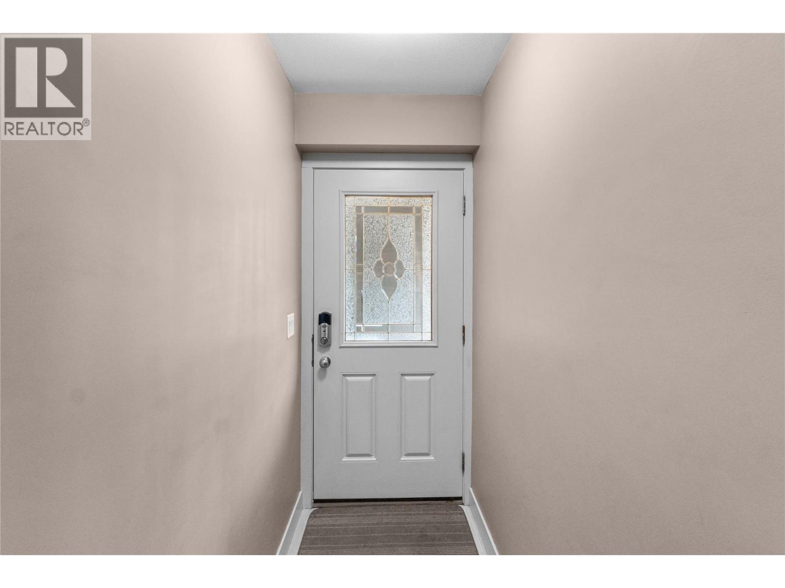 Photo 4 of 1449 1 Avenue Ne Unit 405, Salmon Arm BC