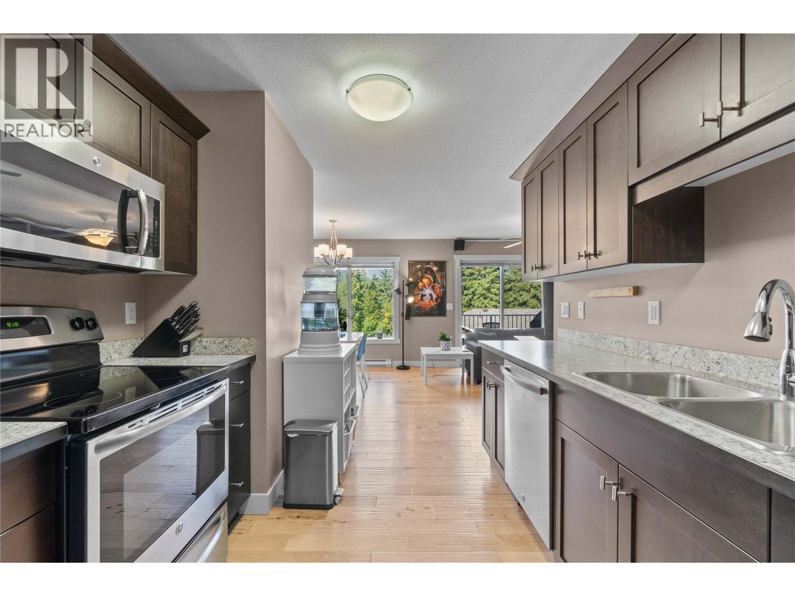 Photo 10 of 1449 1 Avenue Ne Unit 405, Salmon Arm BC