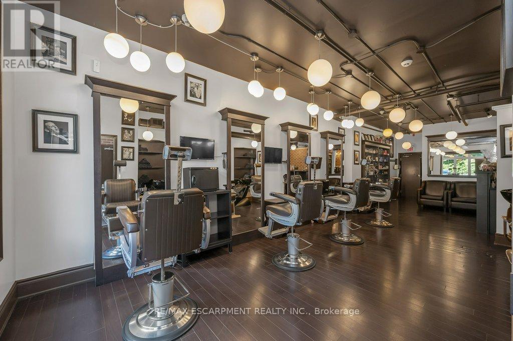 Photo 29 of 2082 Pine Street, Burlington ON