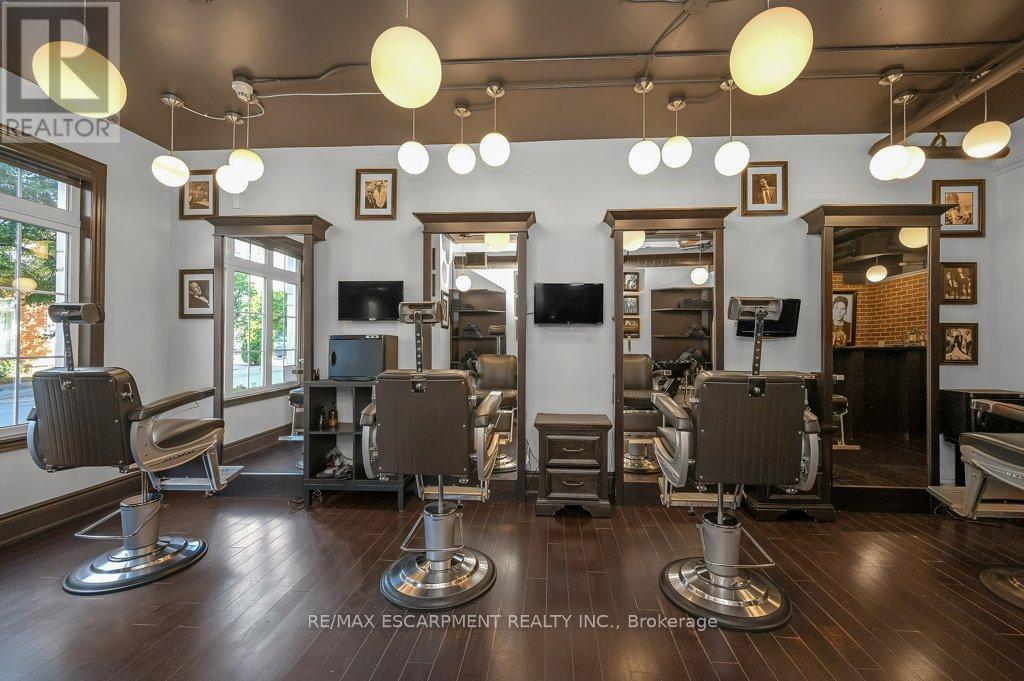 Photo 30 of 2082 Pine Street, Burlington ON