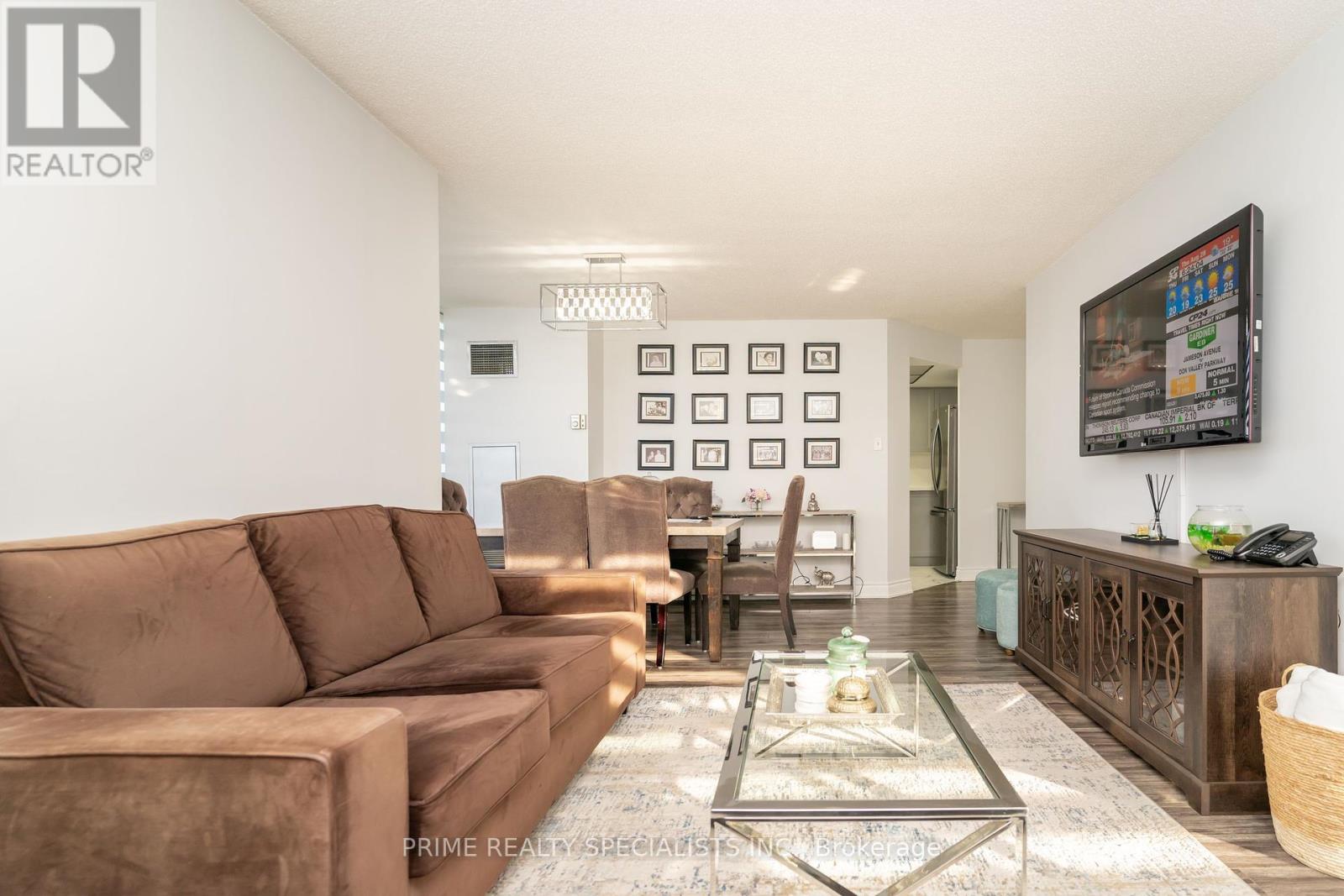 Photo 14 of 611 26 Hanover Road, Brampton ON