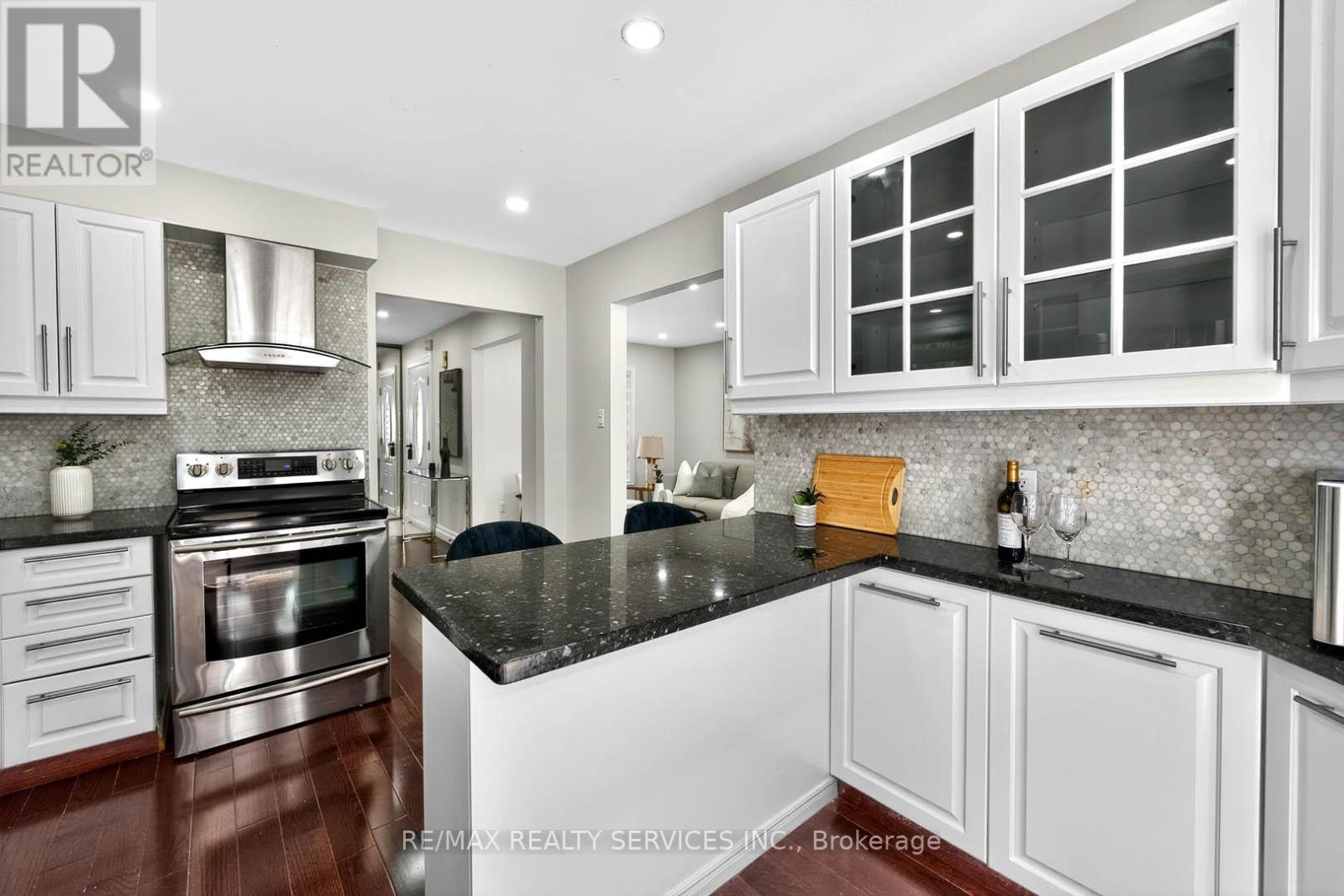 Photo 11 of 55 Mcgraw Avenue, Brampton ON