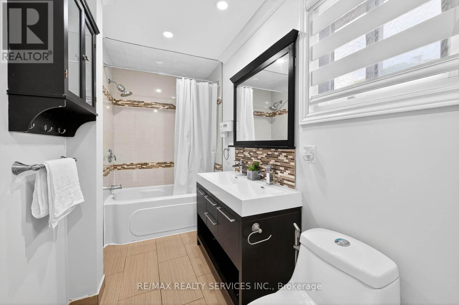 Photo 16 of 55 Mcgraw Avenue, Brampton ON