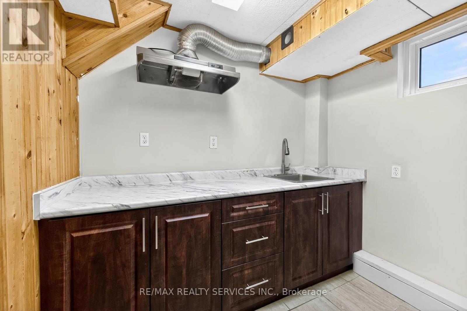 Photo 25 of 55 Mcgraw Avenue, Brampton ON