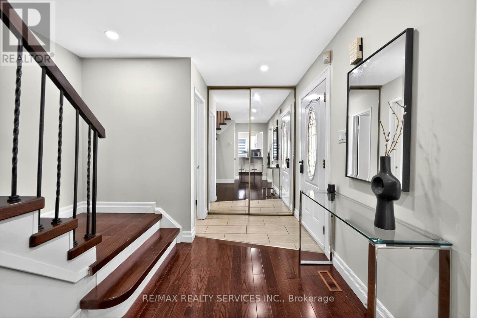 Photo 7 of 55 Mcgraw Avenue, Brampton ON