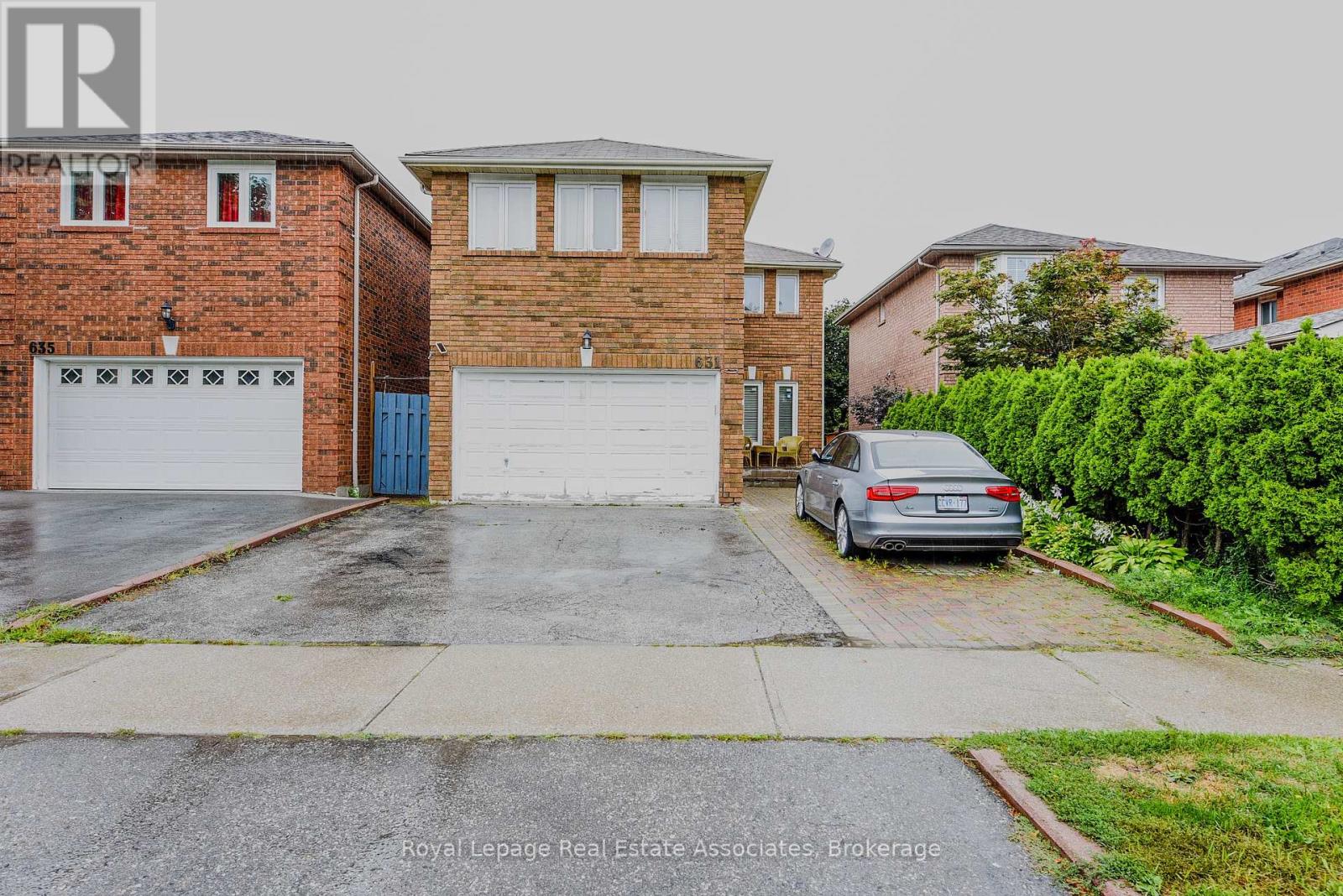Photo 1 of 631 Ashprior Avenue, Mississauga ON