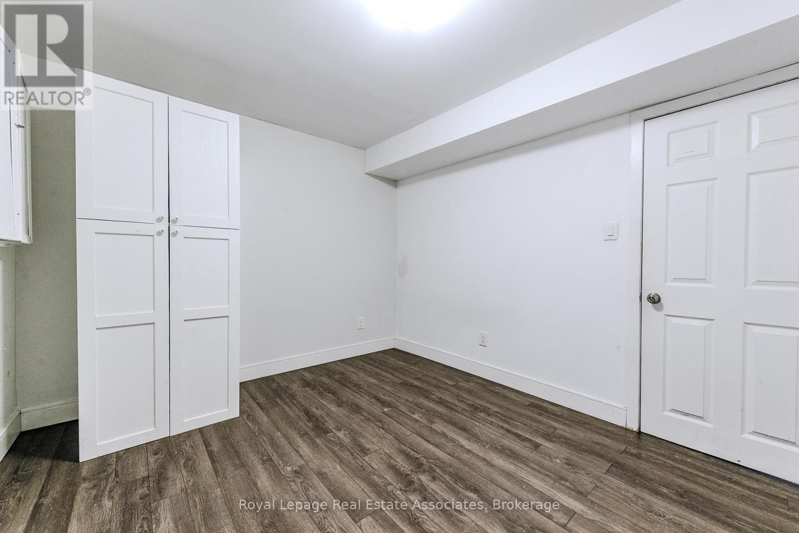 Photo 10 of 631 Ashprior Avenue, Mississauga ON