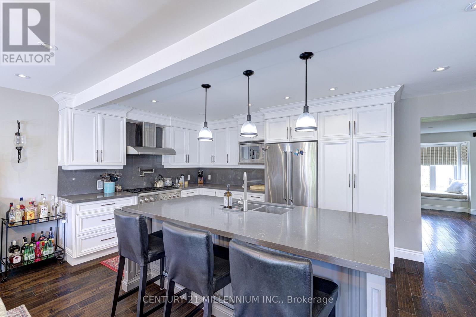 Photo 14 of 17 Evesham Crescent, Brampton ON