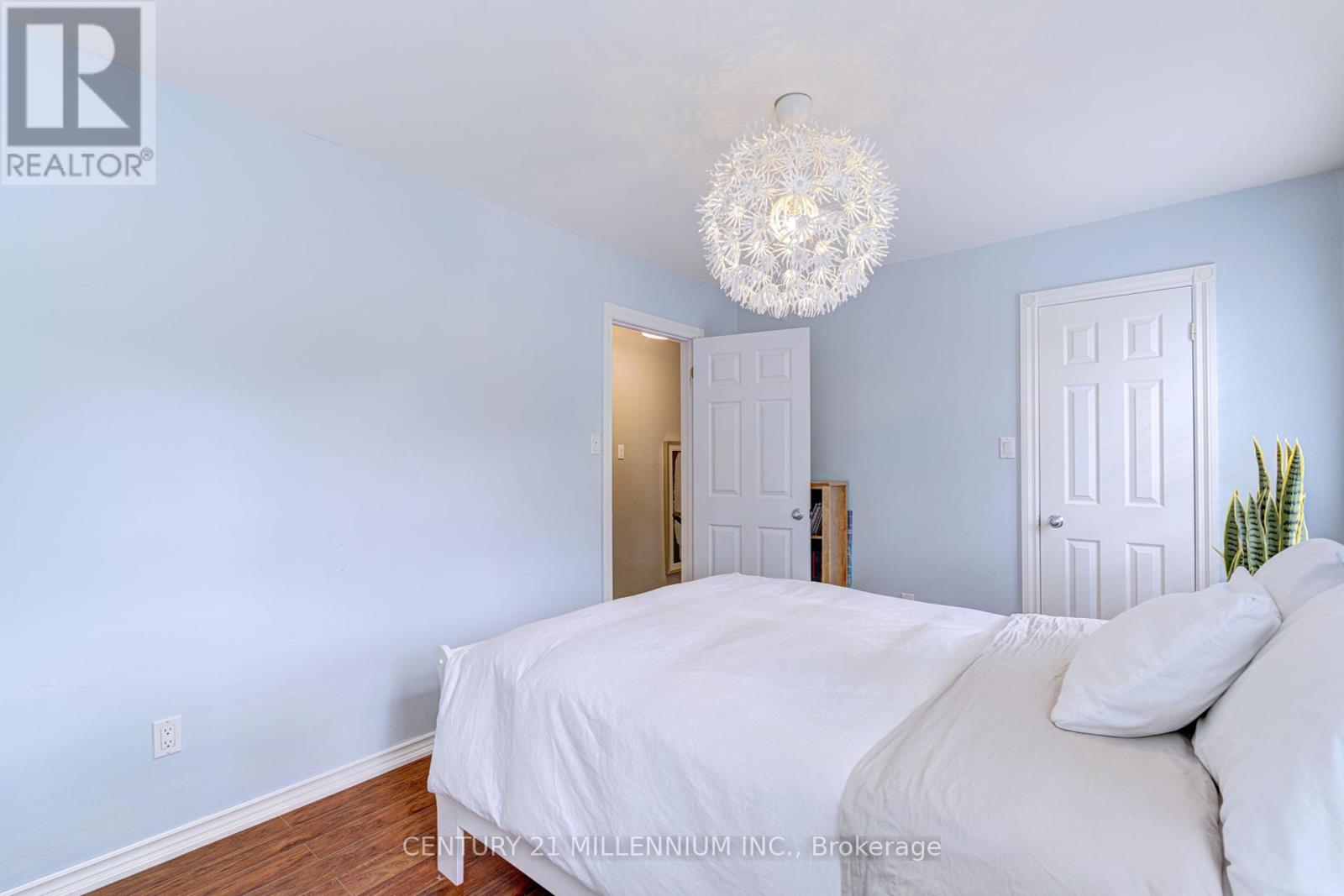 Photo 20 of 17 Evesham Crescent, Brampton ON