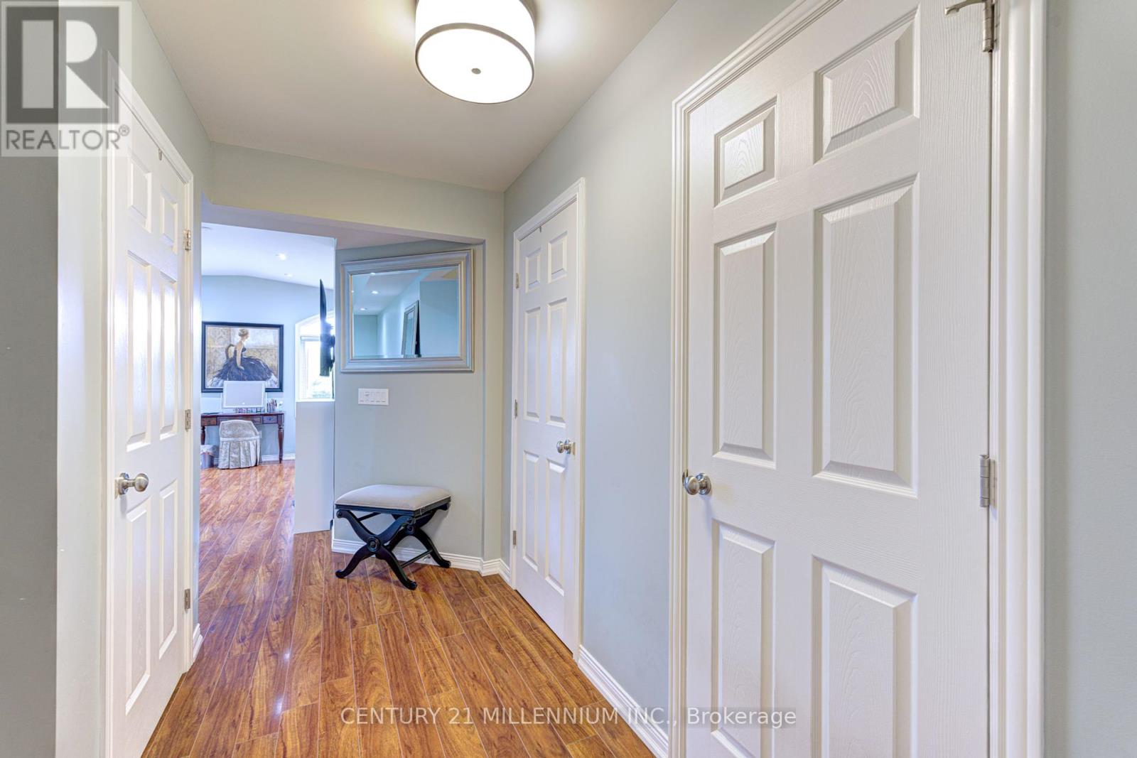 Photo 21 of 17 Evesham Crescent, Brampton ON