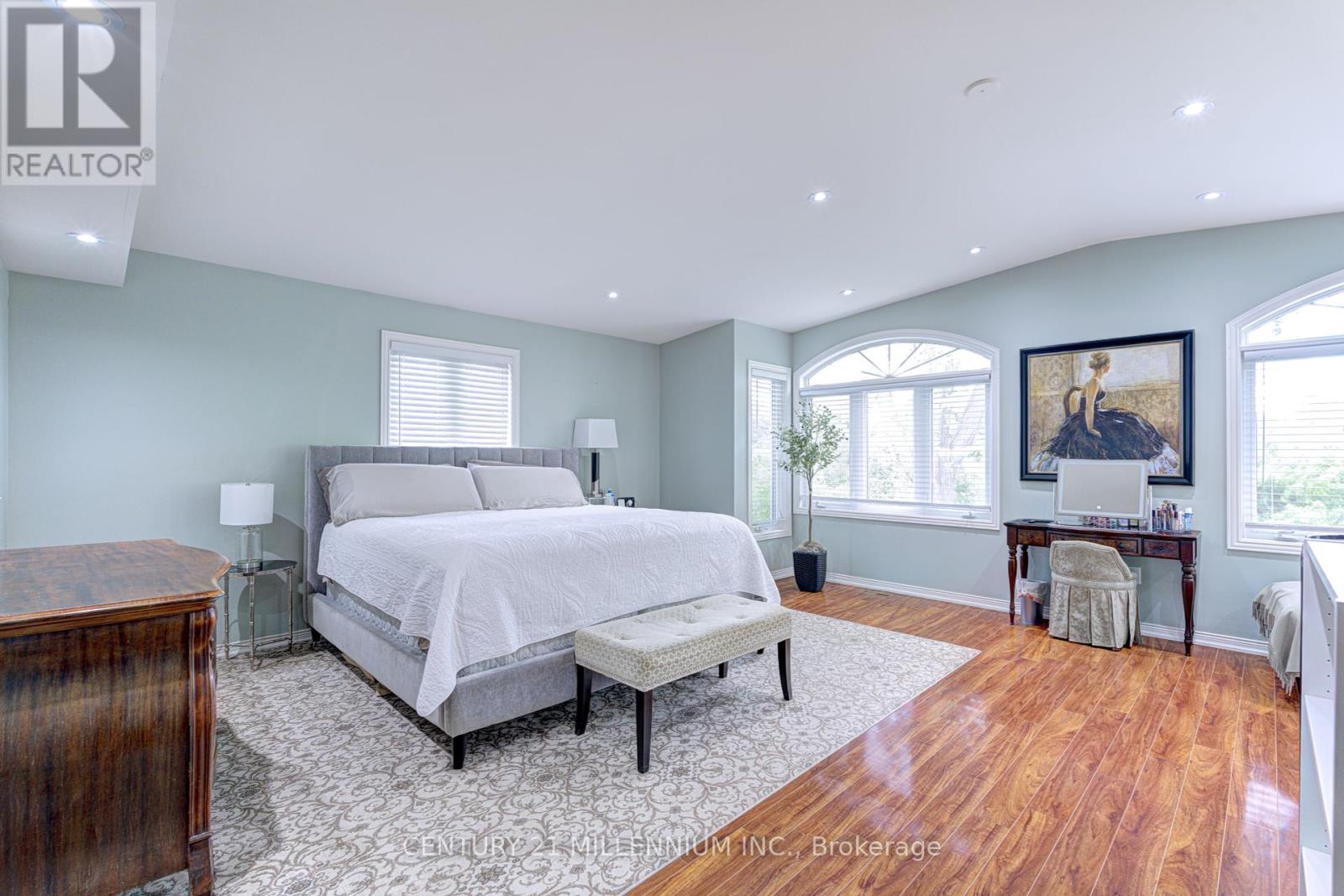 Photo 22 of 17 Evesham Crescent, Brampton ON