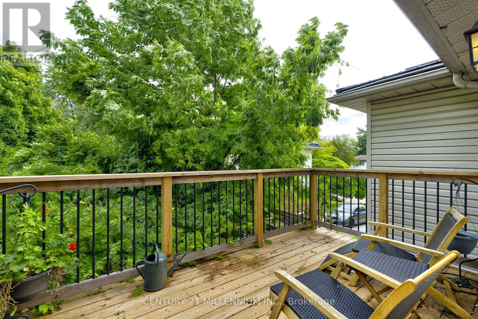 Photo 27 of 17 Evesham Crescent, Brampton ON
