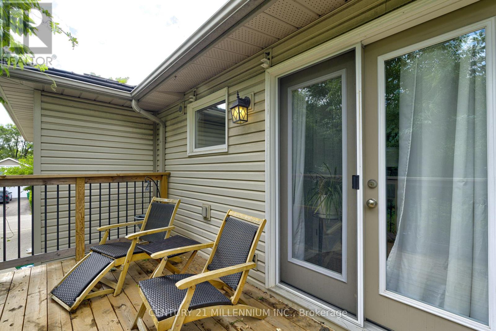 Photo 28 of 17 Evesham Crescent, Brampton ON