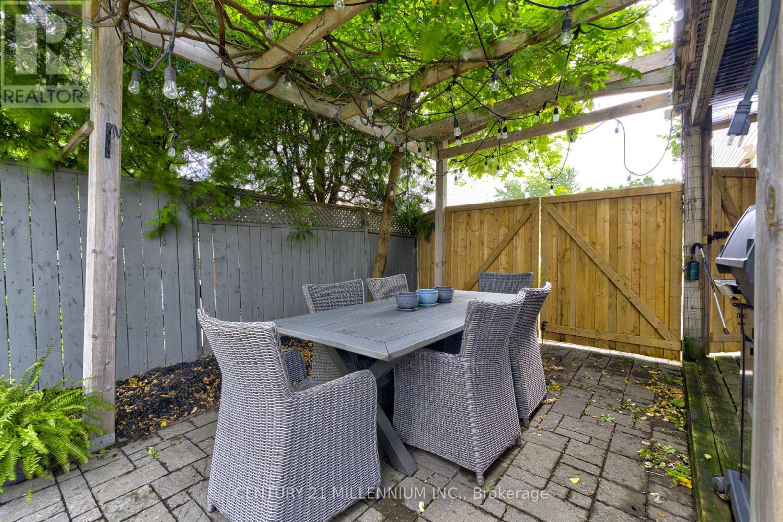 Photo 44 of 17 Evesham Crescent, Brampton ON
