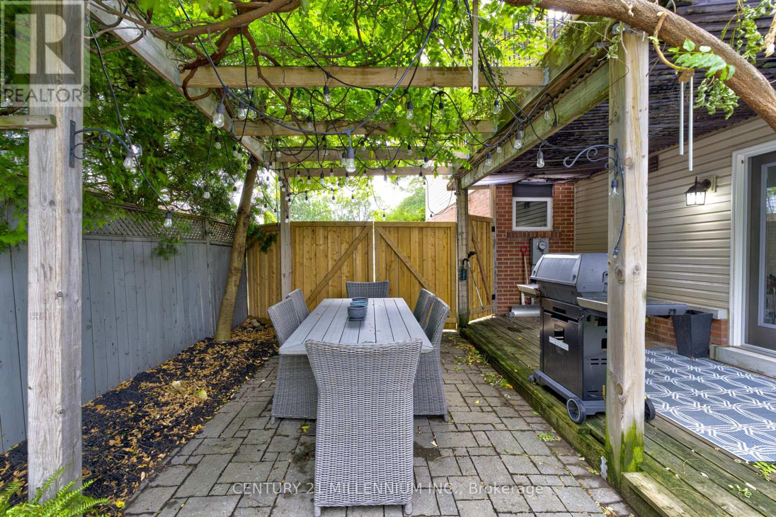 Photo 45 of 17 Evesham Crescent, Brampton ON