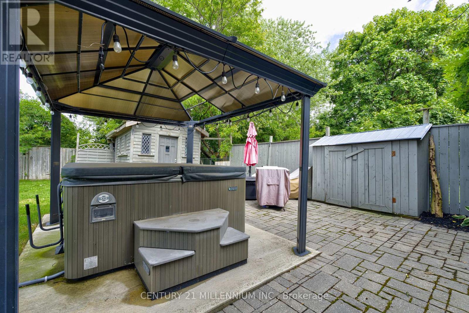 Photo 50 of 17 Evesham Crescent, Brampton ON