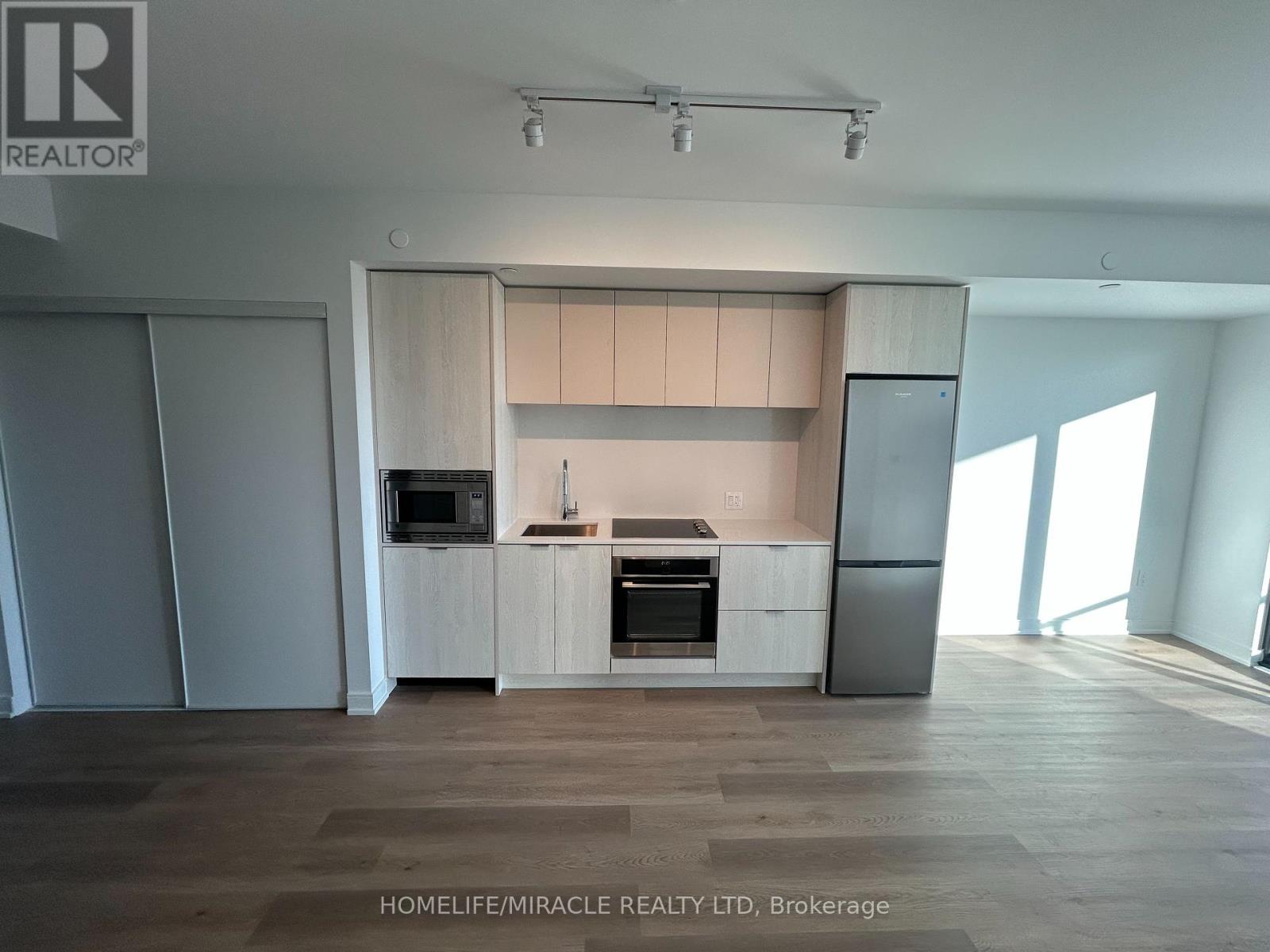 Photo 3 of 1015 3009 Novar Road, Mississauga ON