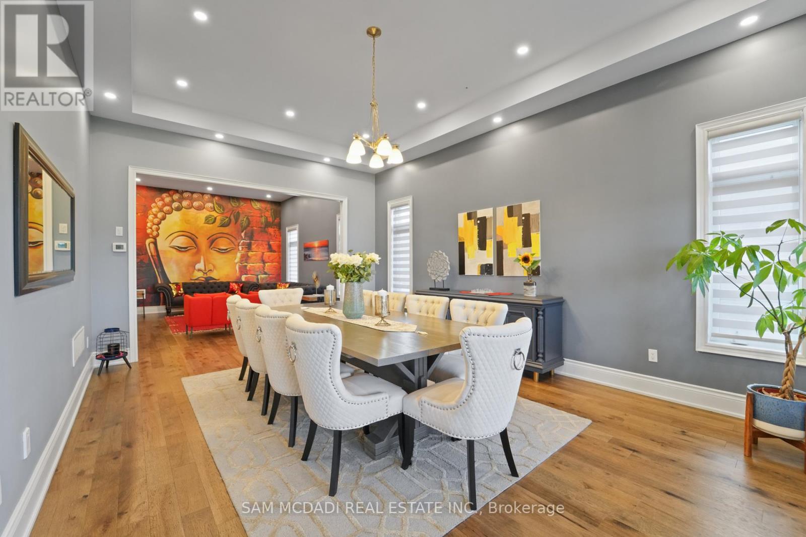 Photo 10 of 40 Quintette Close, Brampton ON