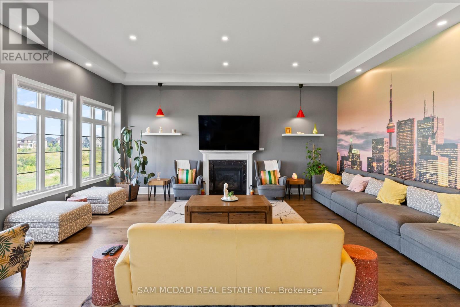 Photo 18 of 40 Quintette Close, Brampton ON