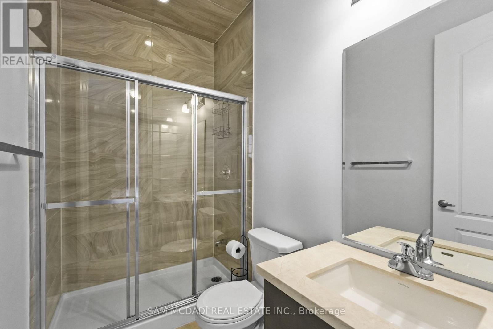 Photo 42 of 40 Quintette Close, Brampton ON