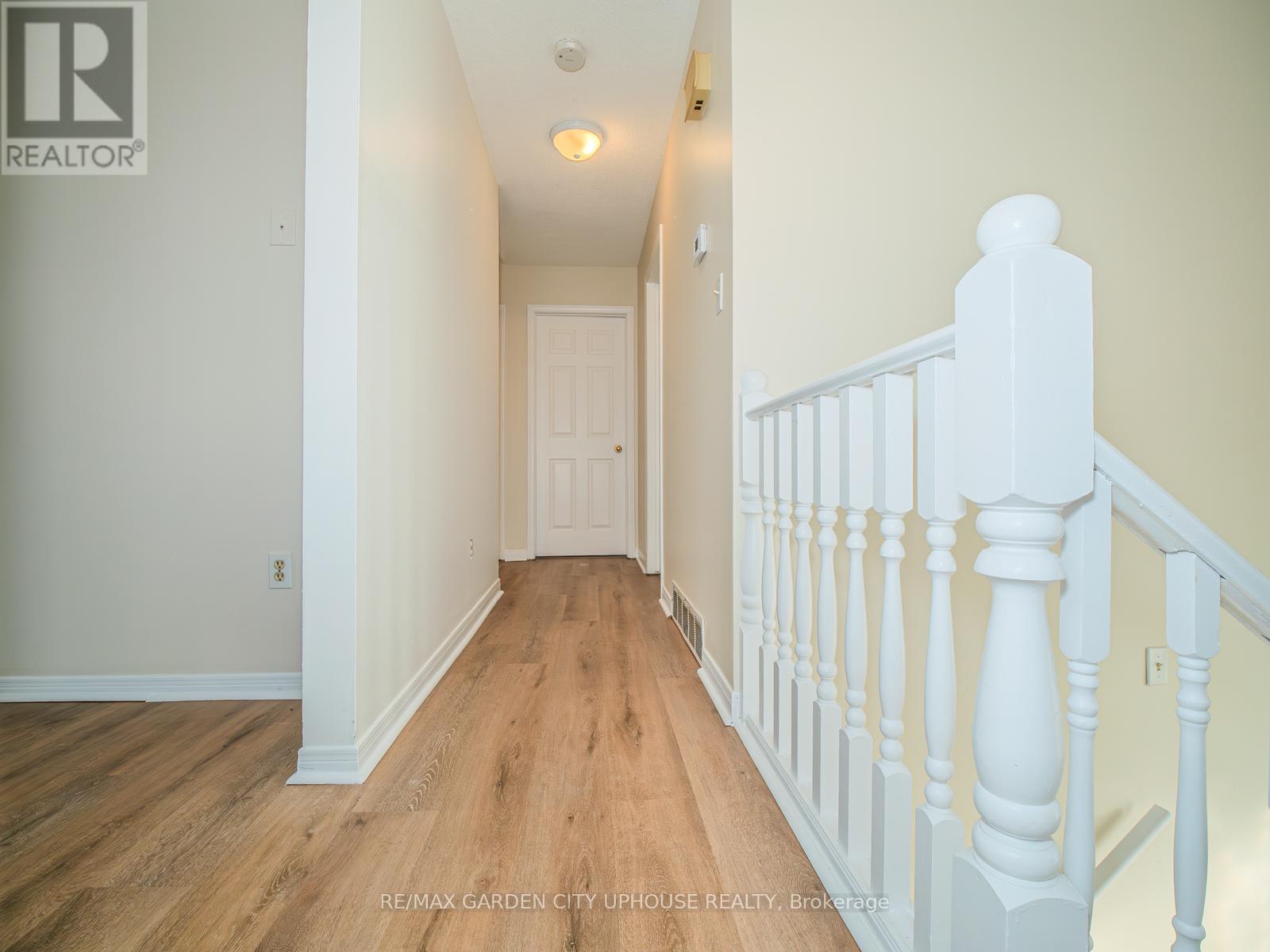 Photo 10 of 7722 Ronnie Crescent, Niagara Falls ON