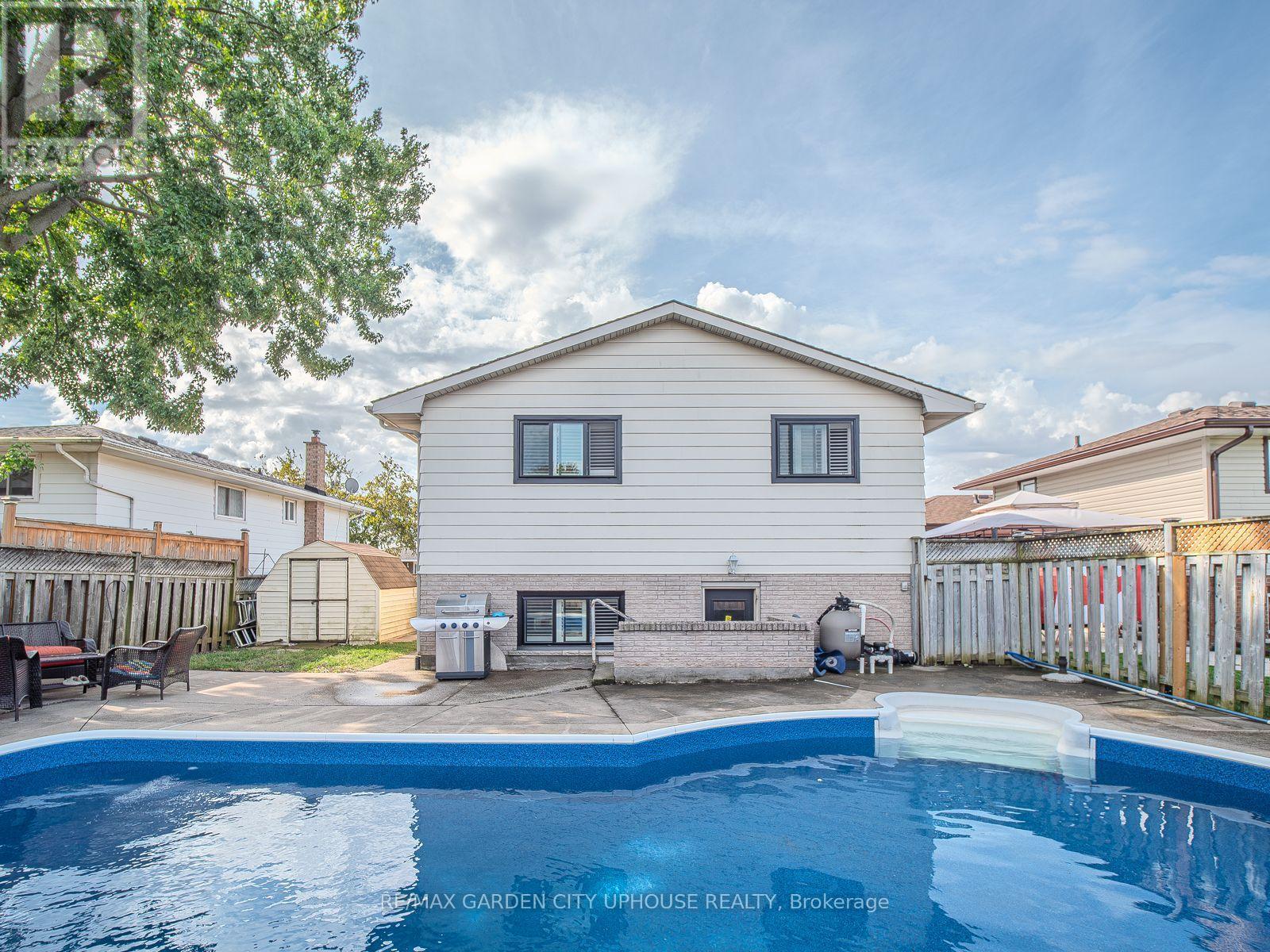 Photo 23 of 7722 Ronnie Crescent, Niagara Falls ON