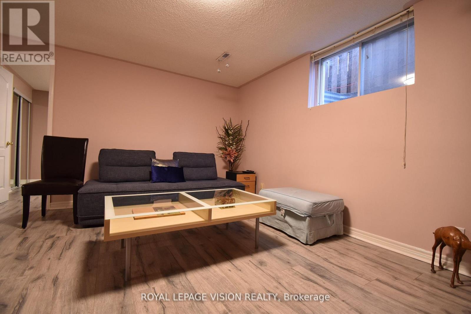 Photo 17 of 28 Valley Centre Drive, Toronto ON