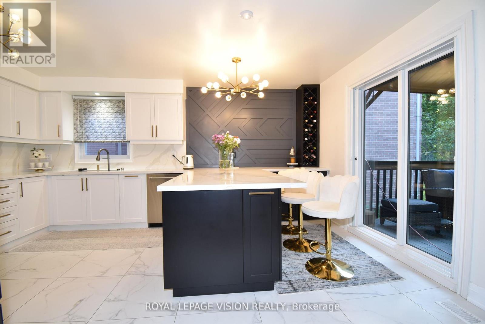 Photo 43 of 28 Valley Centre Drive, Toronto ON