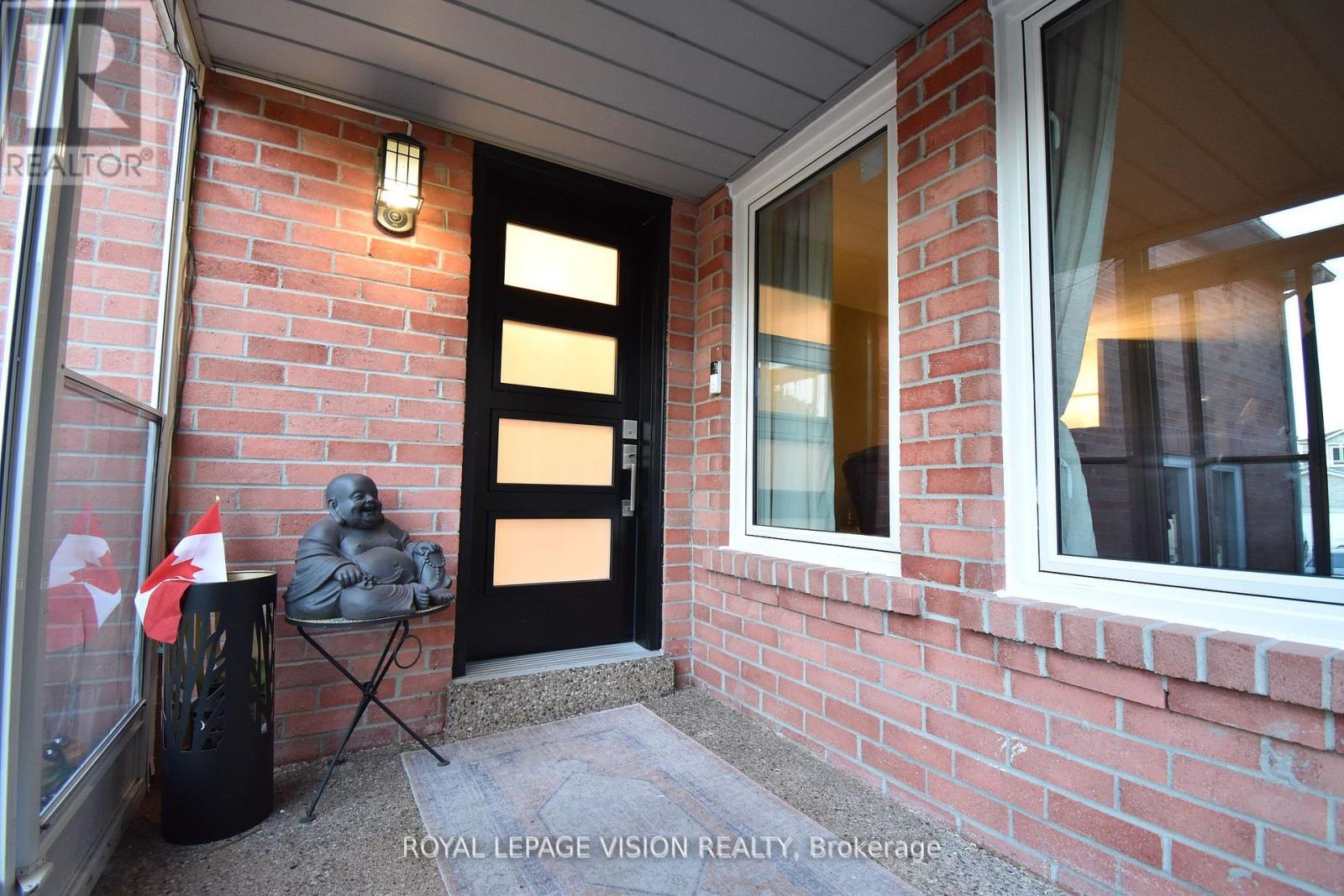 Photo 27 of 28 Valley Centre Drive, Toronto ON